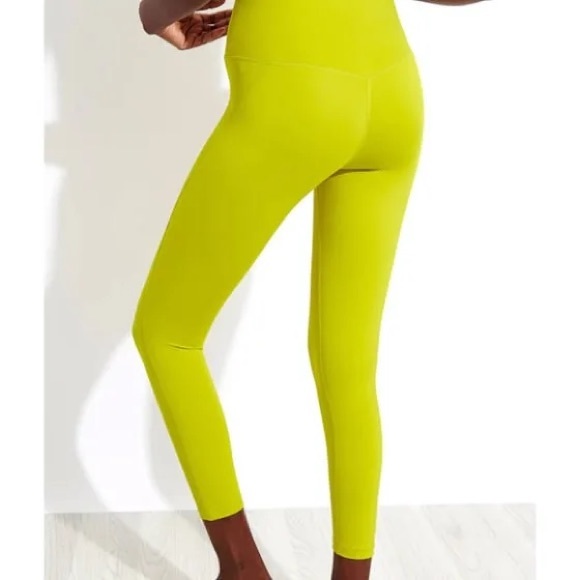 GIRLFRIEND COLLECTIVE | Chartreuse | Compressive 7/8 High-Rise Leggings - Picture 11 of 11